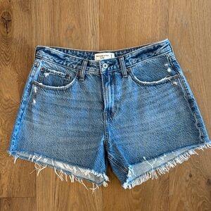 Abercrombie & Fitch Blue Jean Shorts.The Baggie low rise. Curve love. Size 28-6.
